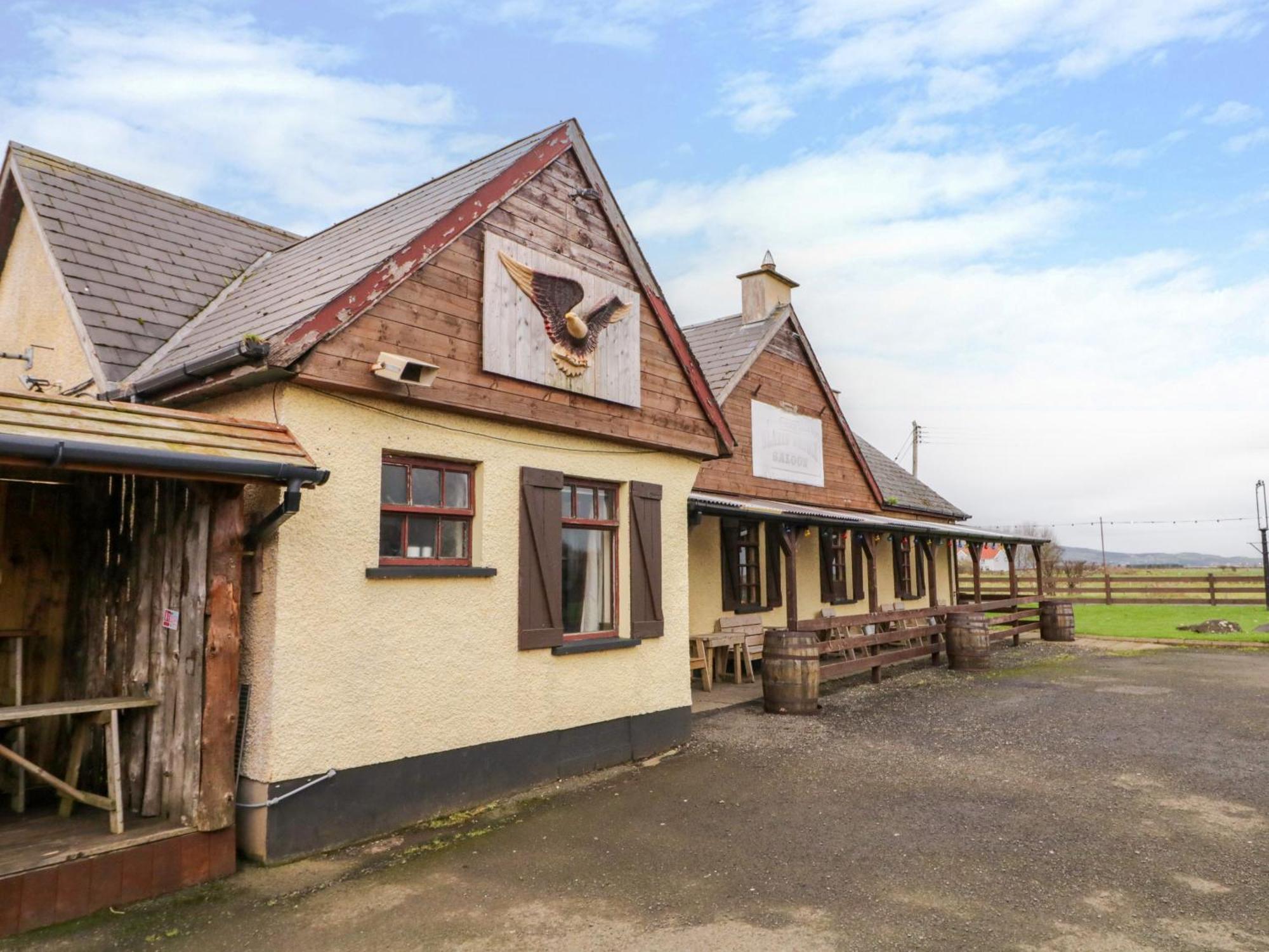 Apache Falls Lodge Limavady Ngoại thất bức ảnh